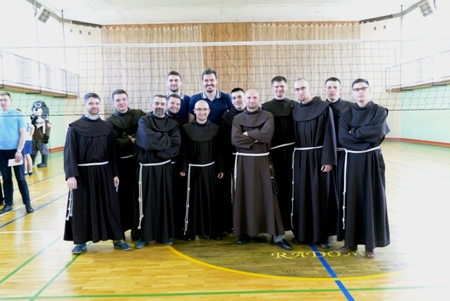 Siatkarski finał mistrzostw Polski kleryków