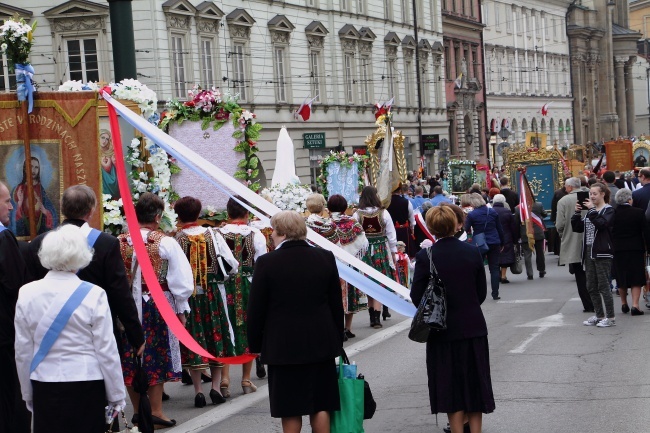 Procesja z Wawelu na Skałkę 2016