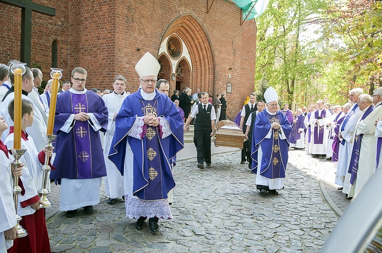 Pożegnanie śp. ks. Mielcarzewicza