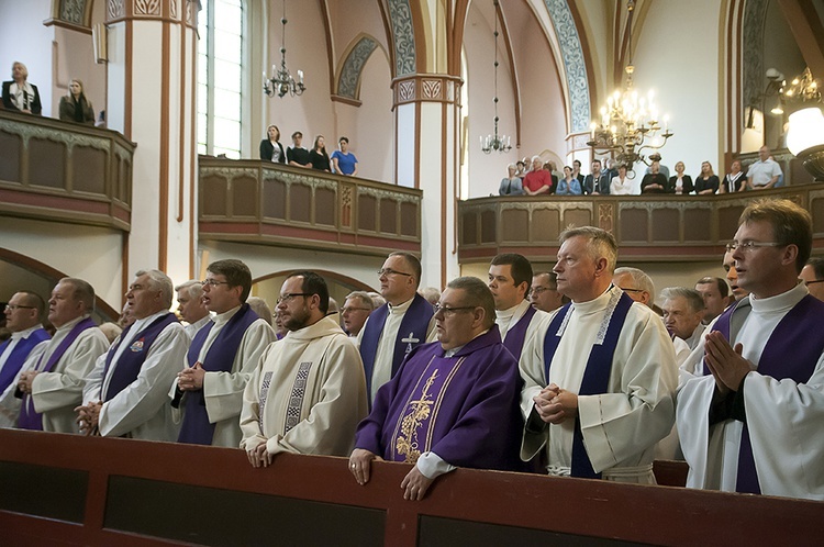 Pożegnanie śp. ks. Mielcarzewicza