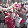 Marsz Seniorów przeszedł od gorzowskiej katedry do Urzędu Miasta. W magistracie były poczęstunek i wiosenna potańcówka.