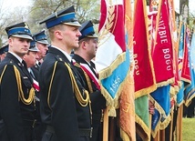 Pielgrzymka strażaków od sześciu lat odbywa się szlakiem sanktuariów Maryjnych diecezji płockiej.
