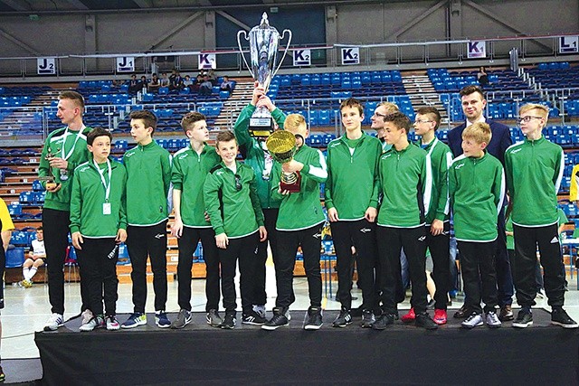 ▲	Ministranci z Janowa Lubelskiego na najwyższym podium. 