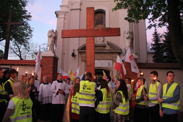 Symbole ŚDM w mieleckiej bazylice