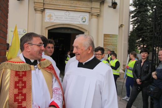 Symbole ŚDM w mieleckiej bazylice