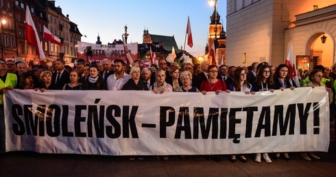 Dwa pomniki za dwa lata