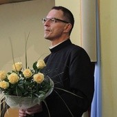 Ks. Tomasz Chudy SDS w dniu jubileuszu 25-lecia kapłaństwa w kościiele NMP Królowej Polski w Bielsku-Białej