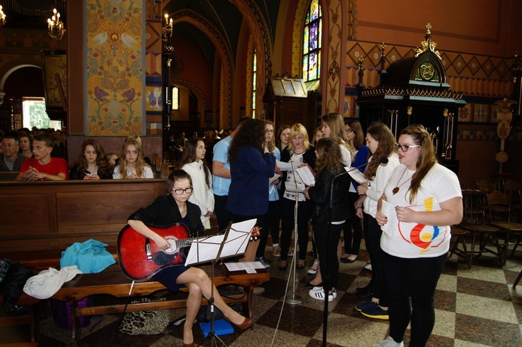 Symbole ŚDM w Chorzelowie