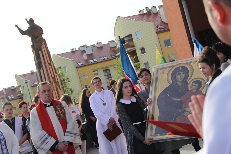 Symbole ŚDM w kościele bł. Karoliny w Tarnowie