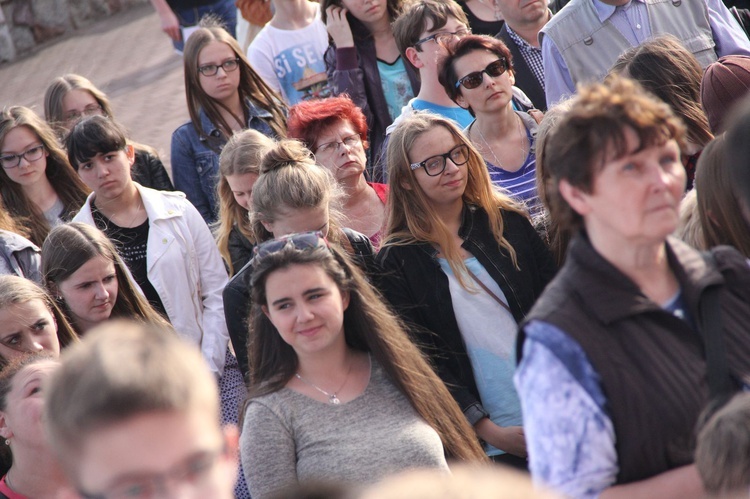 Symbole ŚDM w kościele bł. Karoliny w Tarnowie