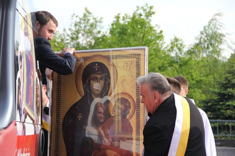 Symbole ŚDM w kościele bł. Karoliny w Tarnowie