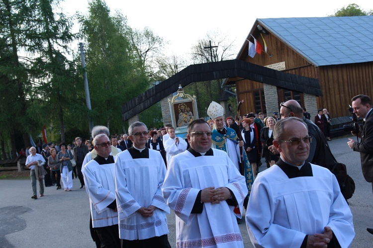 Maryjna procesja w Ptaszkowej