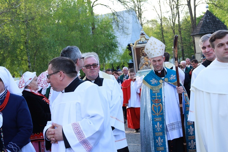 Maryjna procesja w Ptaszkowej