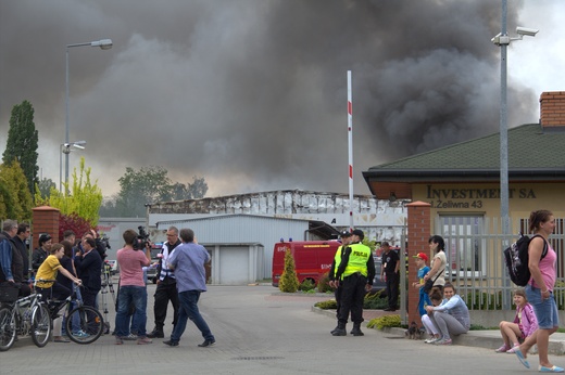 Pożar hali w Katowicach