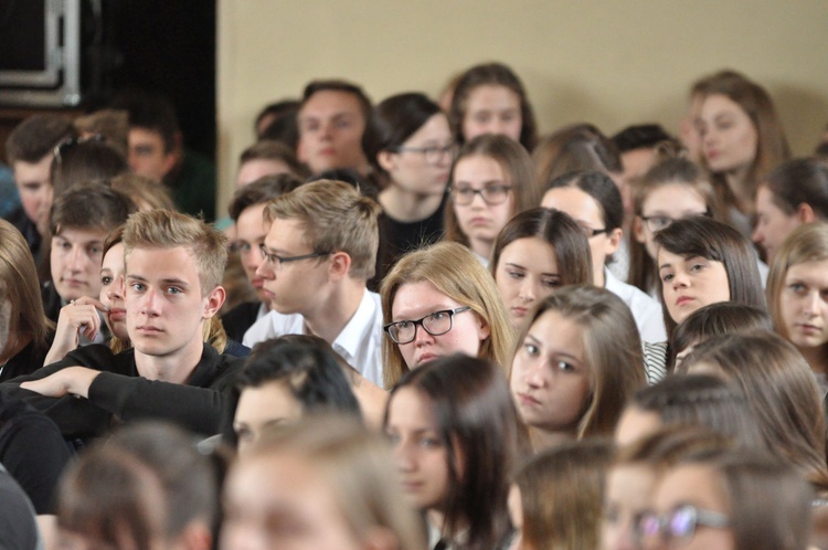 Znaki ŚDM w IV LO w Tarnowie