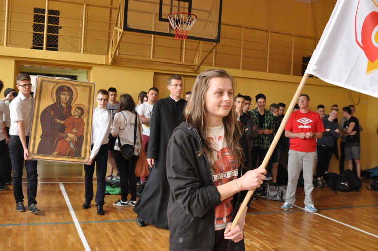 Znaki ŚDM w Zespole Szkół Technicznych w Tarnowie - Mościcach