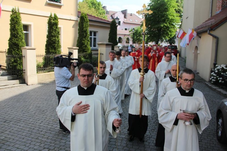 Dziewięciu nowych diakonów