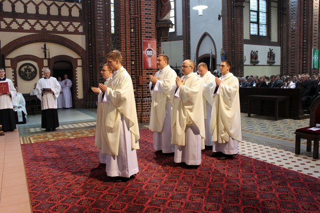 Święcenia kapłańskie w gliwickiej katedrze