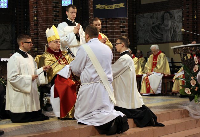 Święcenia kapłańskie w gliwickiej katedrze