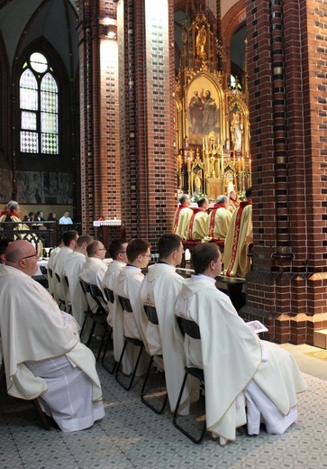 Święcenia kapłańskie w gliwickiej katedrze