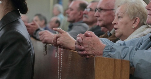 Ukoronowanie Koronką