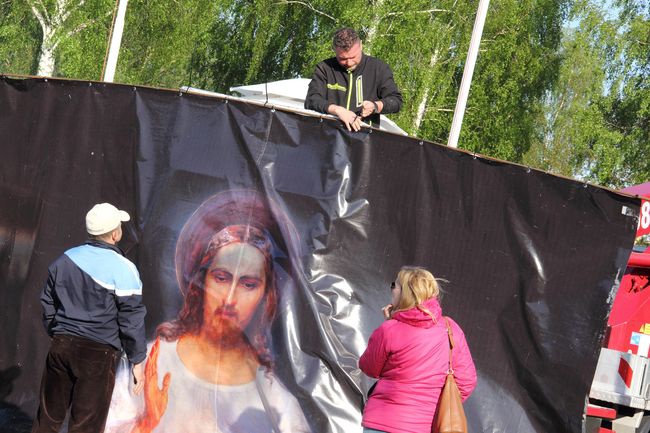 Huta Ducha Świetego w formie festynu