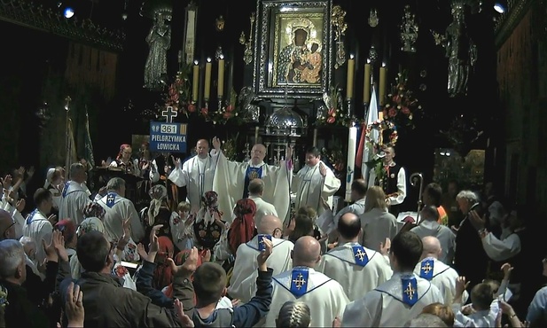 Msza św. w kaplicy Cudownego Obrazu pod przewodnictwem bp. Józefa Zawitkowskiego