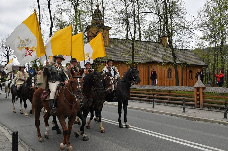 Konno przez miasto