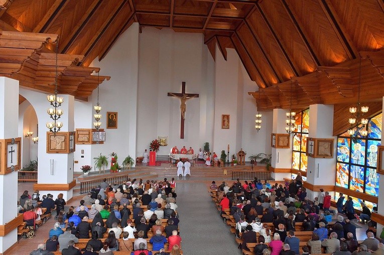 Jubileusz 25-lecia kapłaństwa ks. Mariusza Dziuby