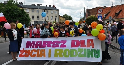 Moment formowania się marszu w Rawie Mazowieckiej