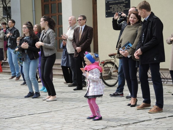 Cała Polska tańczy dla JP2 - Kęty 2016