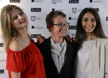 Główni bohaterowie filmu (od lewej): Weronika Kwiecień - Paula, Łukasz Dulęba, filmowy Seba, i Klaudia Orzechowska - Julia