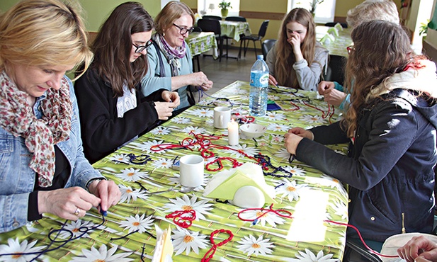 W momencie zamykania numeru do Caritas Archidiecezji Gdańskiej spłynęło już ponad  1000 sznurkowych dziesiątek.