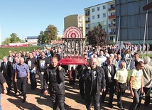 Uroczystość została objęta patronatem Andrzeja Dudy, prezydenta RP, który został zaproszony na to wydarzenie.  Na zdjęciu:  Pielgrzymka Mężczyzn  do Międzyrzecza.