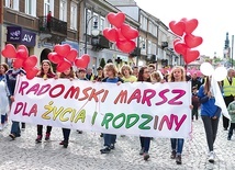 Manifestowali przywiązanie do wartości rodzinnych i szacunek dla życia ludzkiego.