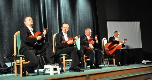 Grupa MoCarta w Opolu