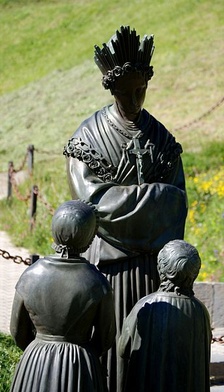 Franciszek ukoronował Matkę Bożą z La Salette