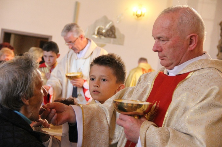 Poświęcenie ołtarza w Gnojniku