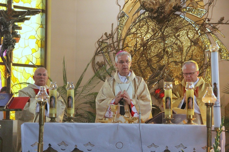 Poświęcenie ołtarza w Gnojniku