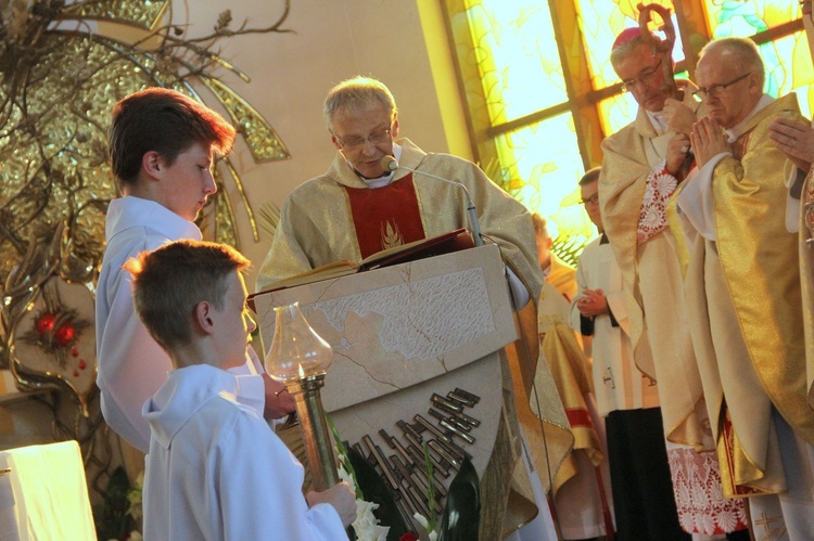 Poświęcenie ołtarza w Gnojniku