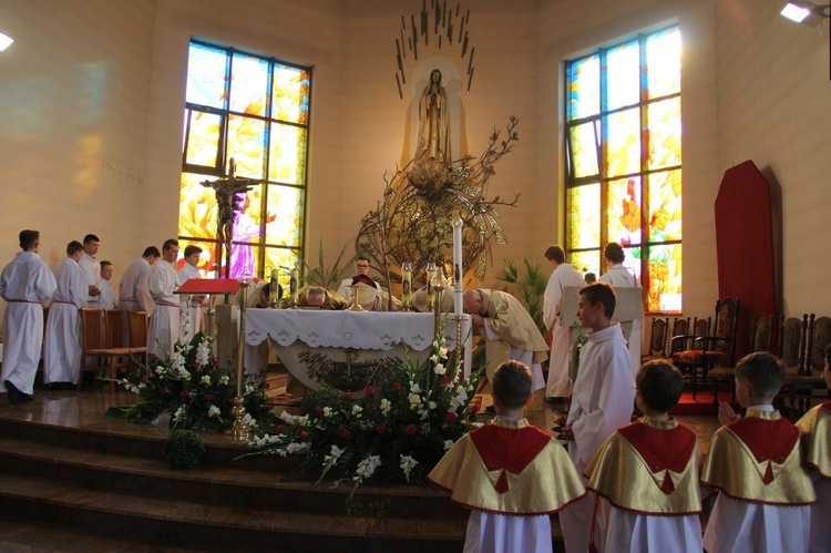 Poświęcenie ołtarza w Gnojniku