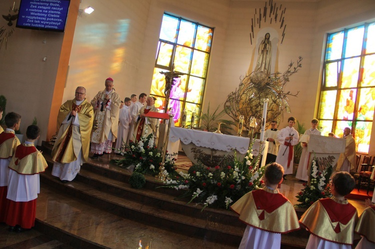 Poświęcenie ołtarza w Gnojniku