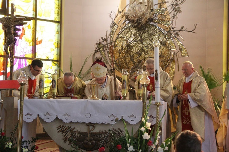 Poświęcenie ołtarza w Gnojniku