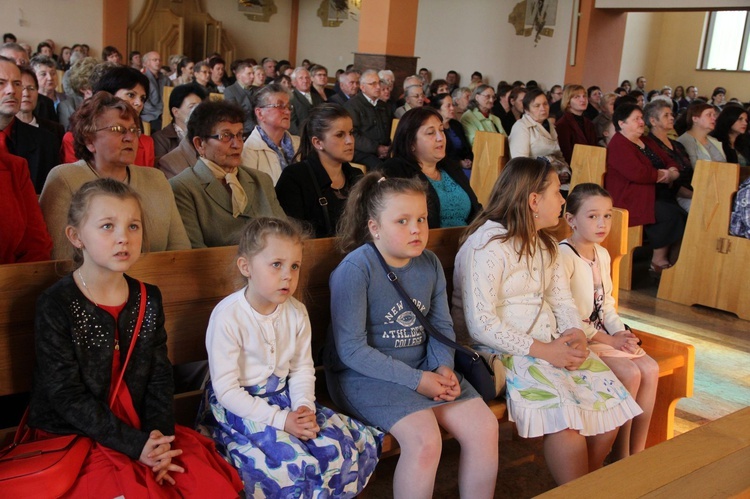 Poświęcenie ołtarza w Gnojniku