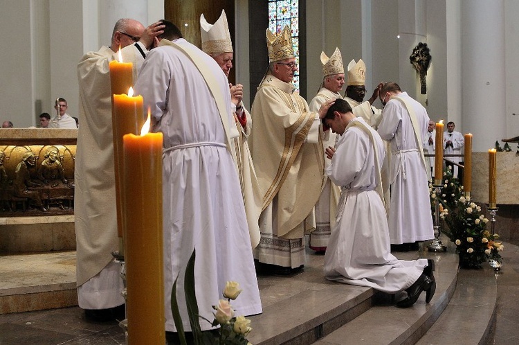 Święcenia kapłańskie, cz. II