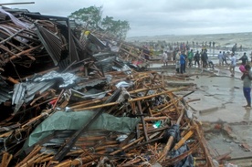 11 ofiar cyklonu, 500 tys. ewakuowanych