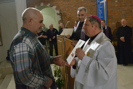 Nocna pielgrzymka mężczyzn z Radomia do Błotnicy