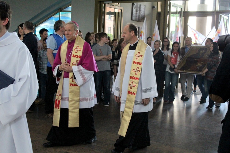 Majowe rekolekcje "Dla nas i całego świata"