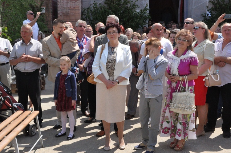 Kamień węgielny w kościele św. Jana Pawła II w Nowym Sączu