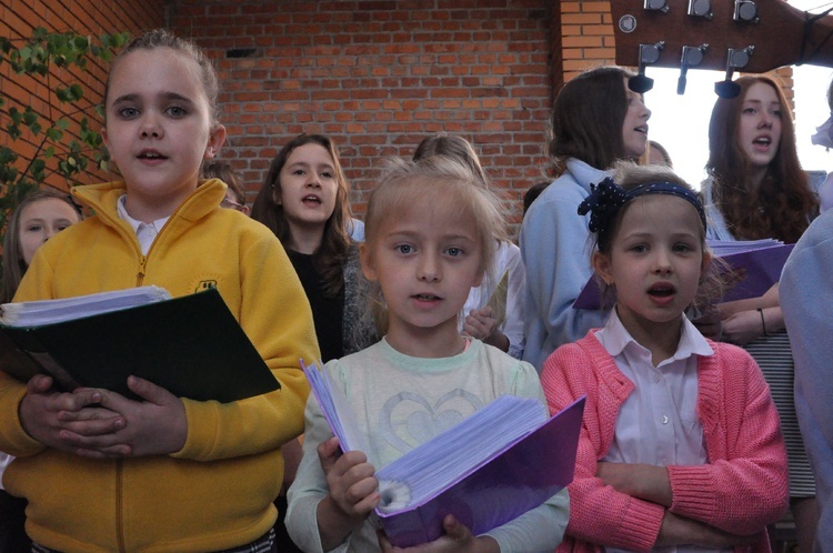 Kamień węgielny w kościele św. Jana Pawła II w Nowym Sączu